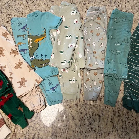 Set of 9 Boys 3T Pajamas - Picture 5 of 11